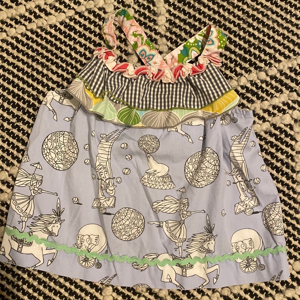 Matilda Jane cross-back, adjustable strap ruffle top, Size 2 toddler